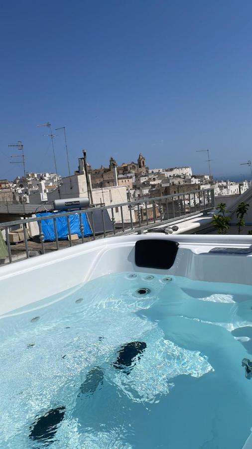 Ostuni 21Mqsuitehomes, Appartamento Con Mini Piscina Privata, Appartamenti Con Vasca Idromassaggio & Appartamenti Standard Kültér fotó