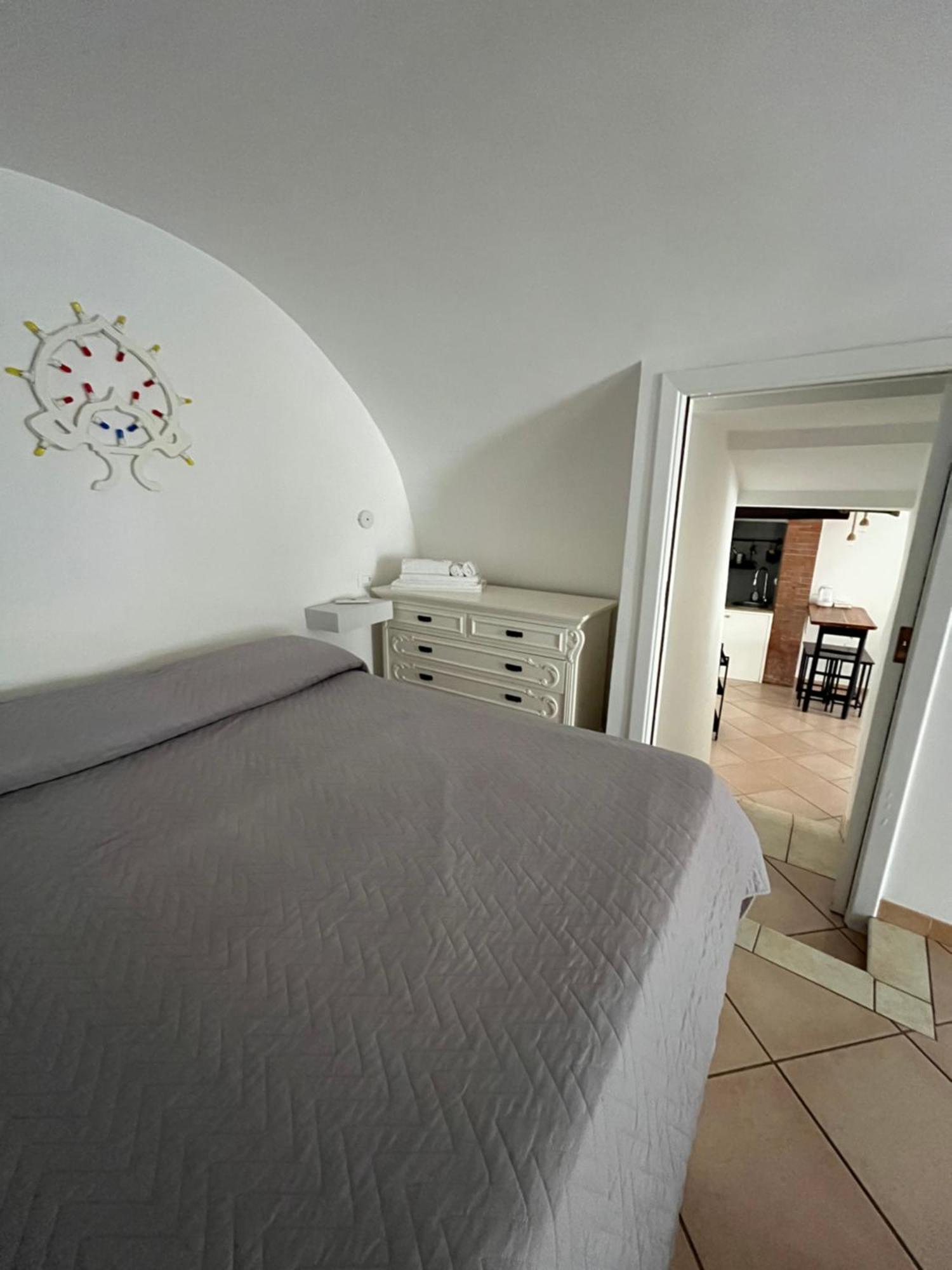 Ostuni 21Mqsuitehomes, Appartamento Con Mini Piscina Privata, Appartamenti Con Vasca Idromassaggio & Appartamenti Standard Kültér fotó