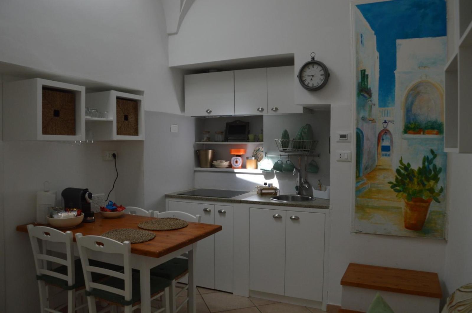 Ostuni 21Mqsuitehomes, Appartamento Con Mini Piscina Privata, Appartamenti Con Vasca Idromassaggio & Appartamenti Standard Kültér fotó
